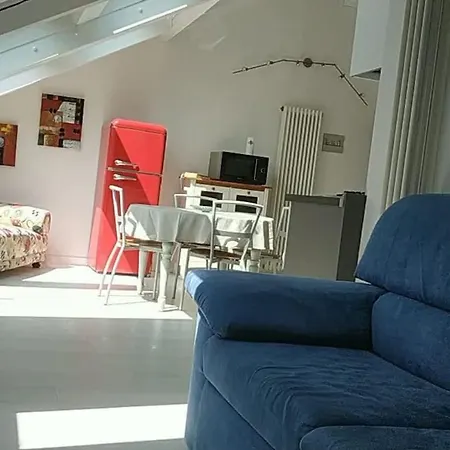 דירה La Deliziosa Mansarda Di Barbara *